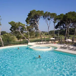 Apartahotel Madame Résidence Provence Country Club, Saumane-de-Vaucluse